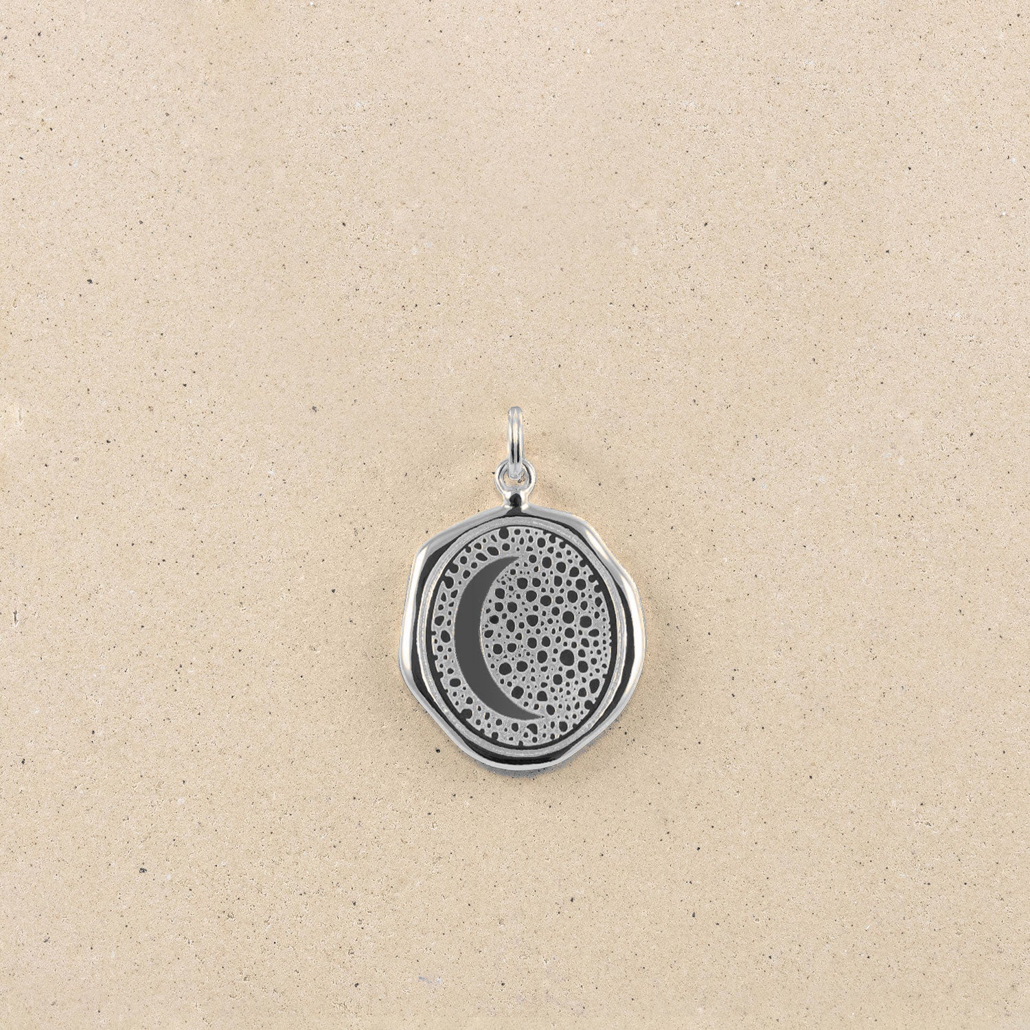 Stilnest Moon Large Seal Anhänger Gold 22mm Gravierbar