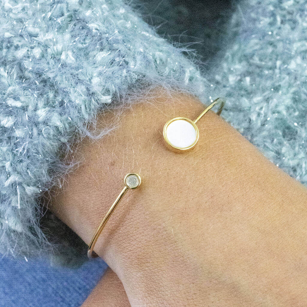 Joy by Corrine Smith Bangle Armreif Perlmutt Kristall Gold