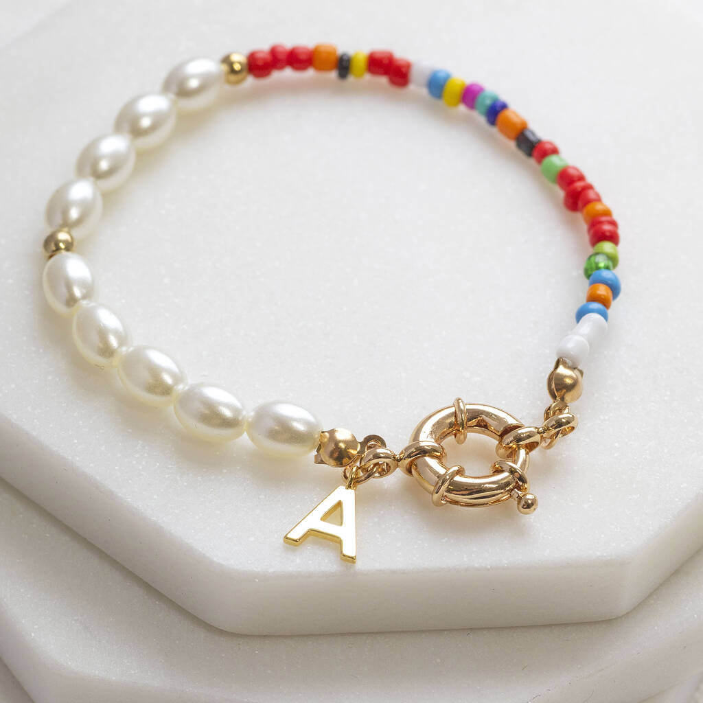 Joy by Corrine Smith Pearl Seed Bead Armband Gold Initial