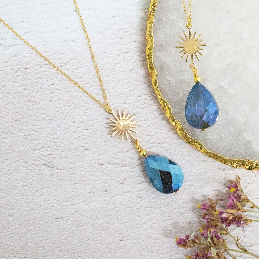 Joy by Corrine Smith Halskette Solaris Blau Tropfen Kristall Gold