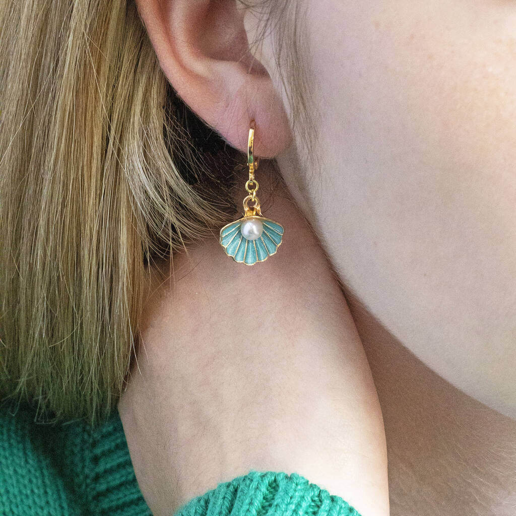Joy by Corrine Smith Enamel Shell Ohrringe Gold mit Perle