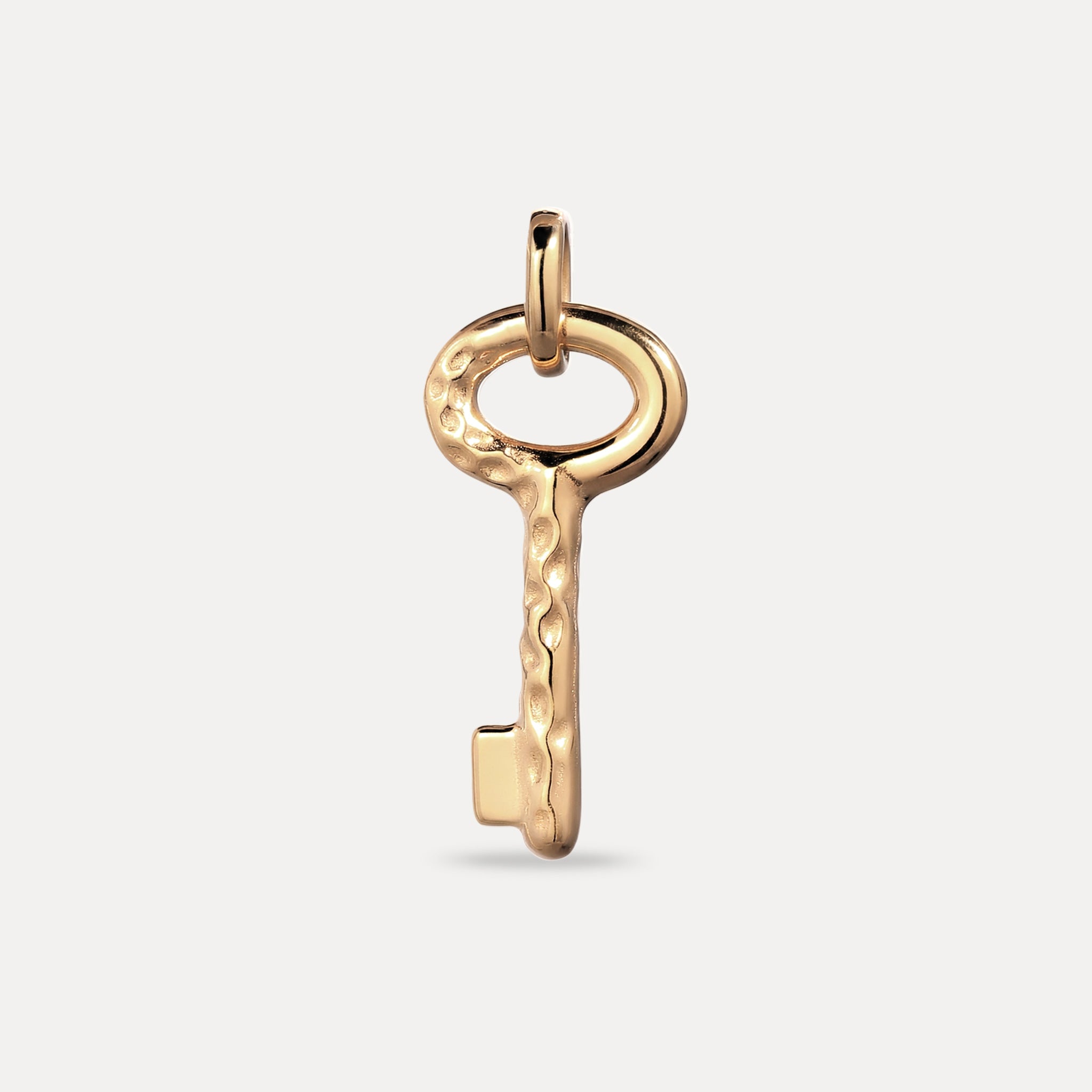 Stilnest Key Charm Anhänger Gold Vermeil texturiert