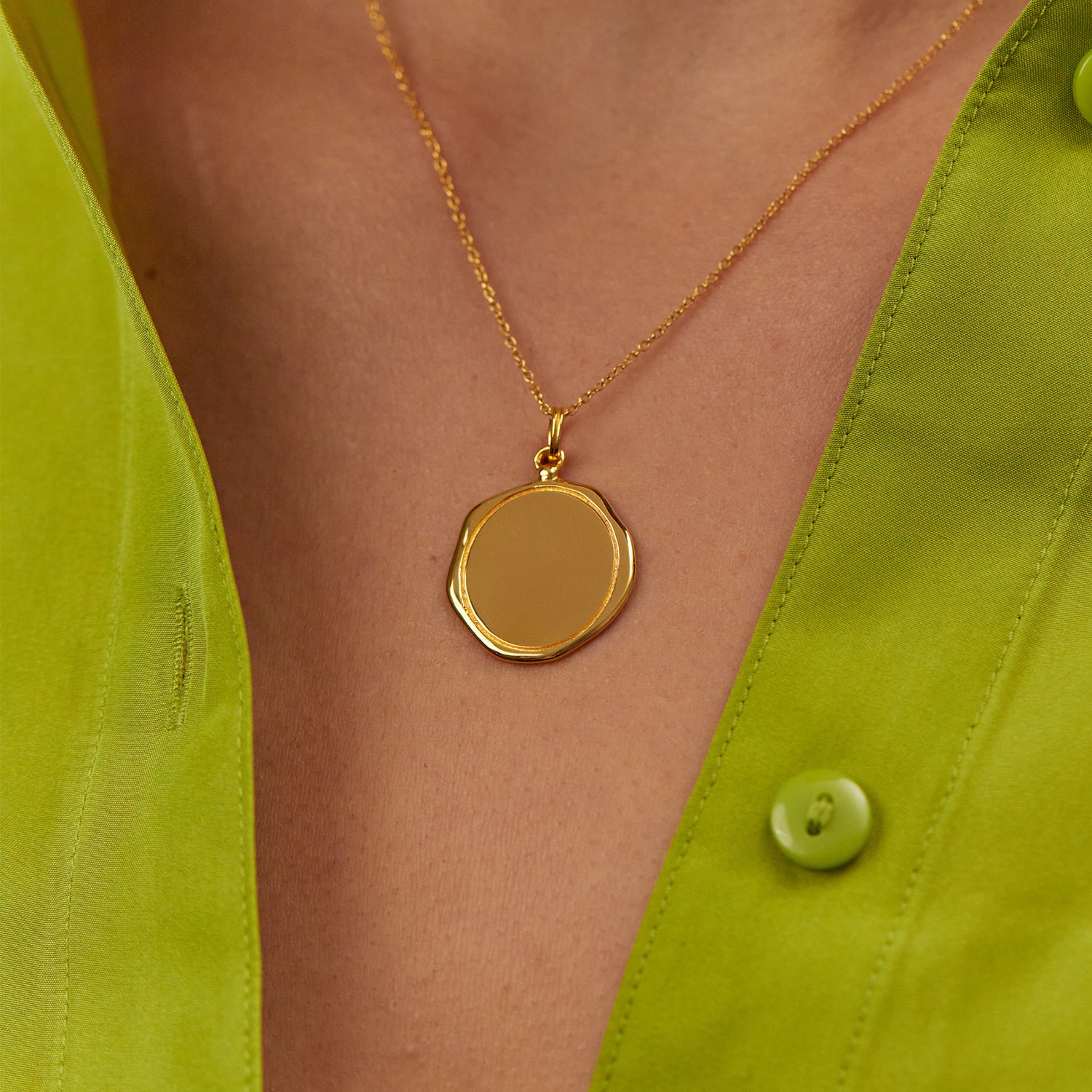 Stilnest Large Seal Anhänger 585 Gold 14k Massivgold gravierbar