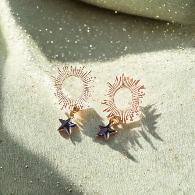 Joy by Corrine Smith Sun Ohrringe Gold Stern Schwarz Emaille