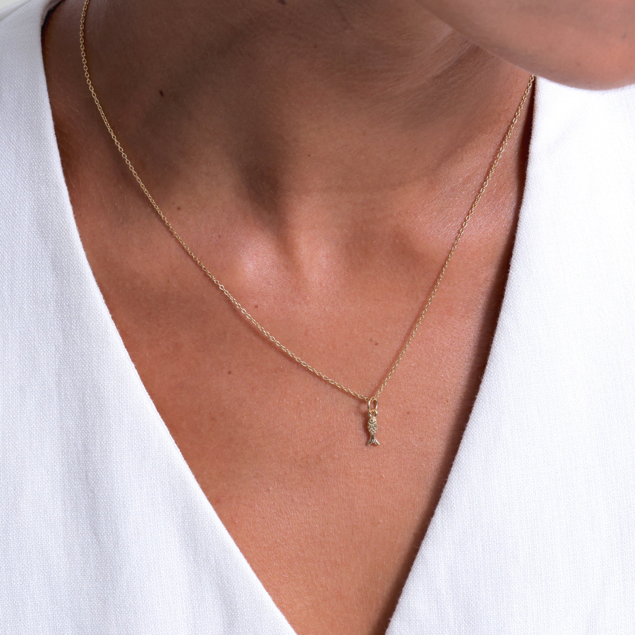 Stilnest Tiny Fish Anhänger 585 Gold Massivgold Talisman