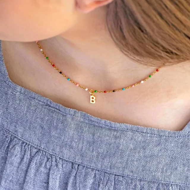 Joy Colourful Beaded Initial Halskette Gold 19 Zoll