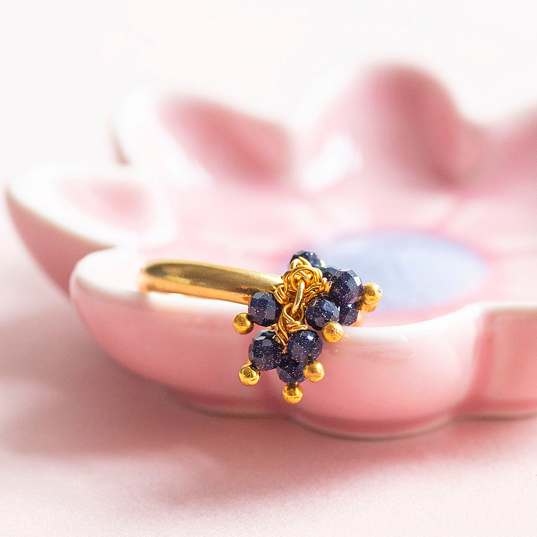 Joy by Corrine Smith Blue Sandstone Cocktail Ring Gold verstellbar