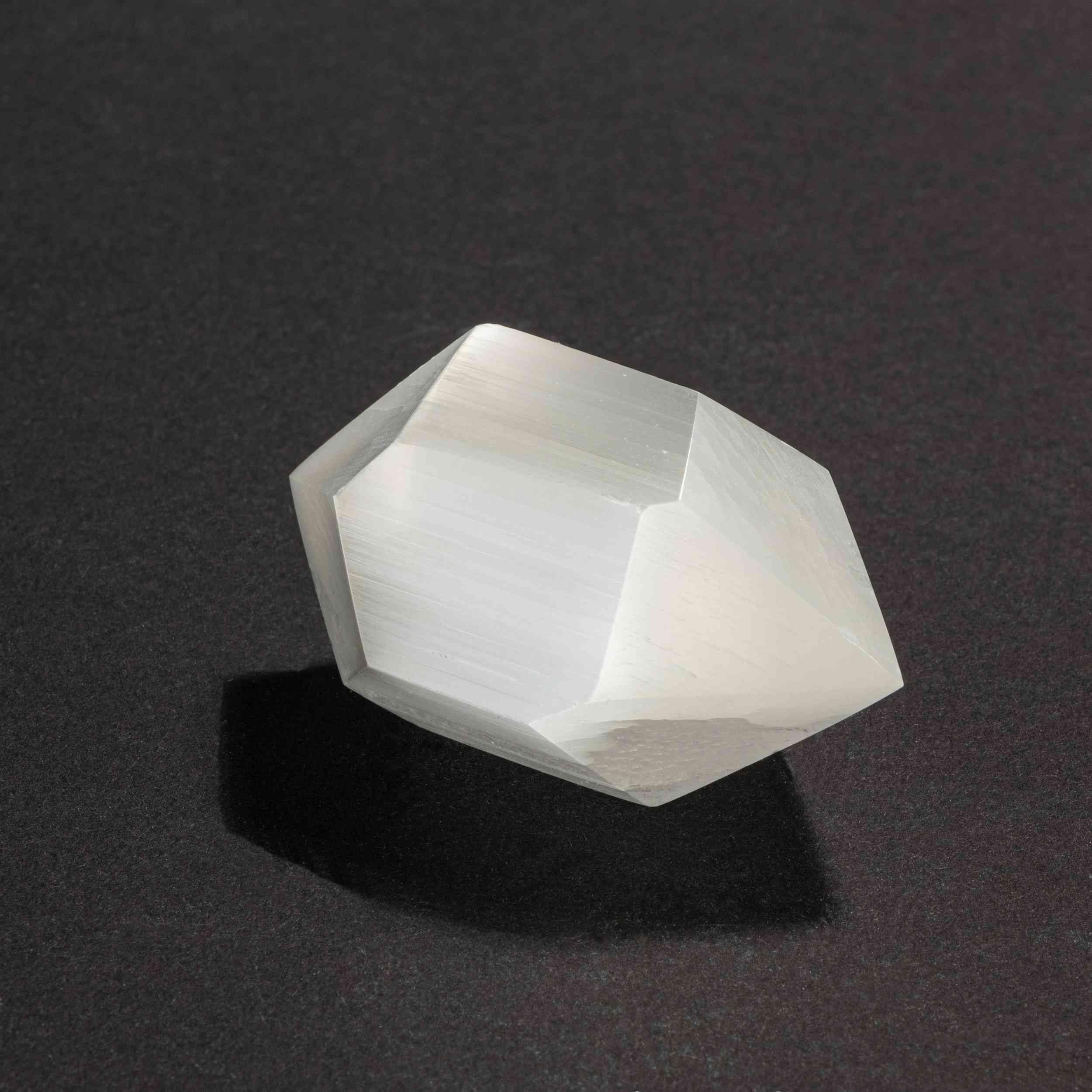 NKlaus Healing Crystals Selenit Handschmeichler Stein 6cm