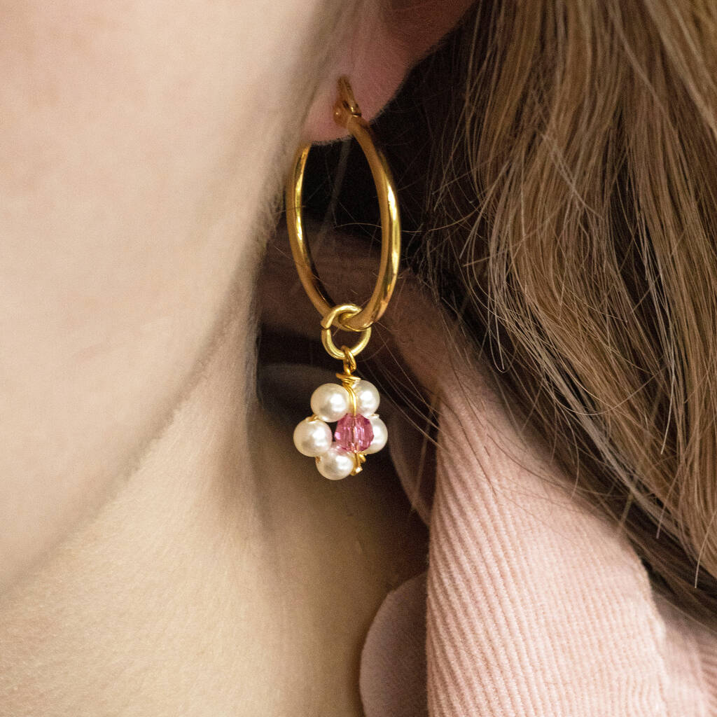 Joy by Corrine Smith Beaded Daisy Birthstone Creolen Gold