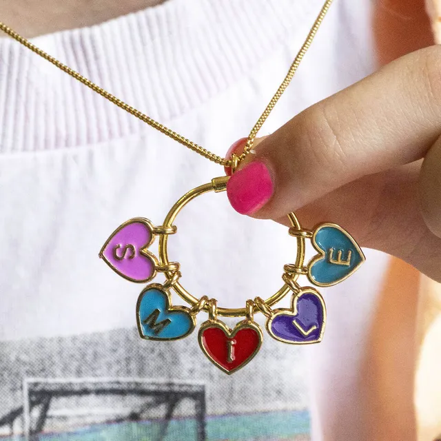 Joy by Corrine Smith Enamel Heart Halskette Gold Emaille