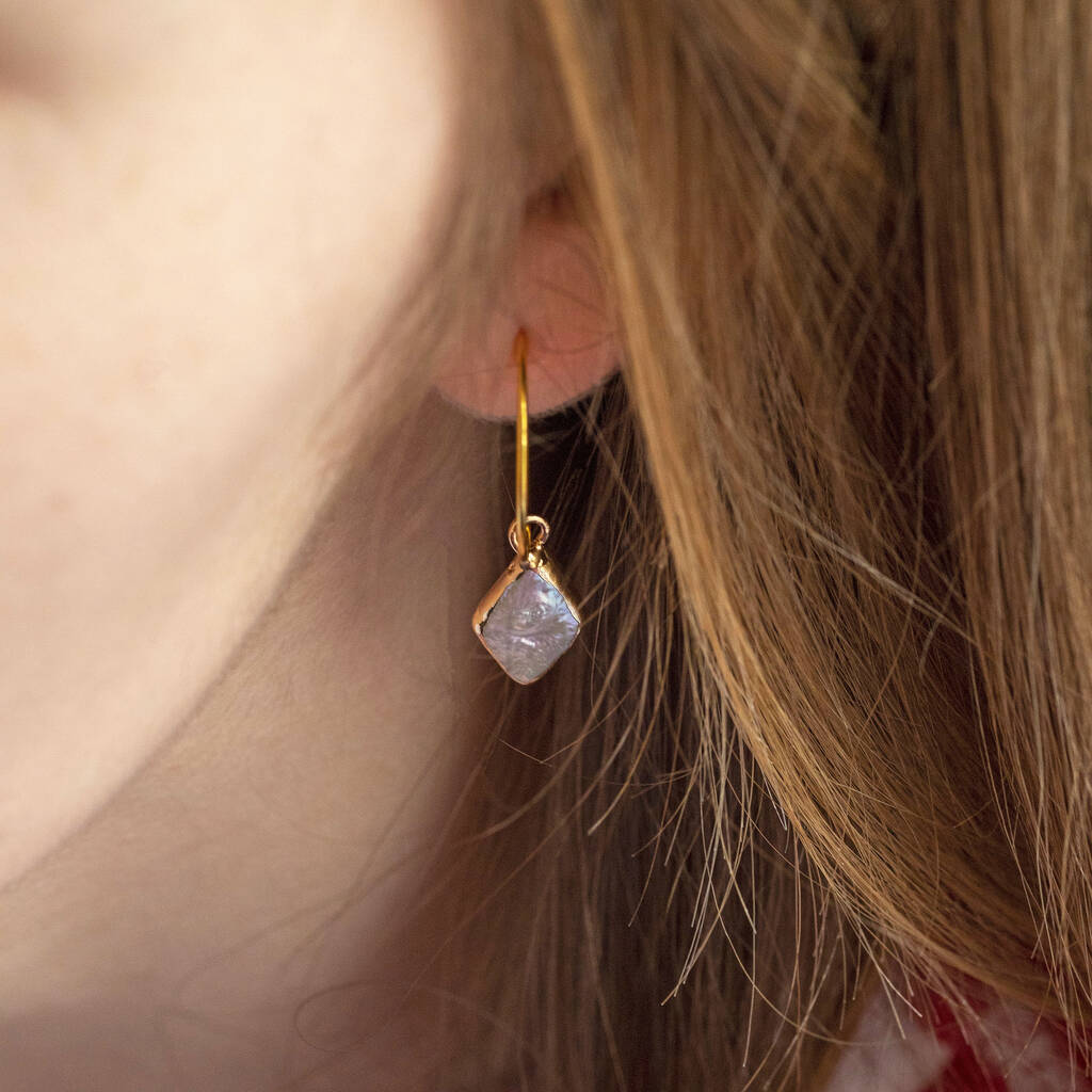 Joy by Corrine Smith Rhombus Pearl Hoop Ohrringe Gold 2 cm