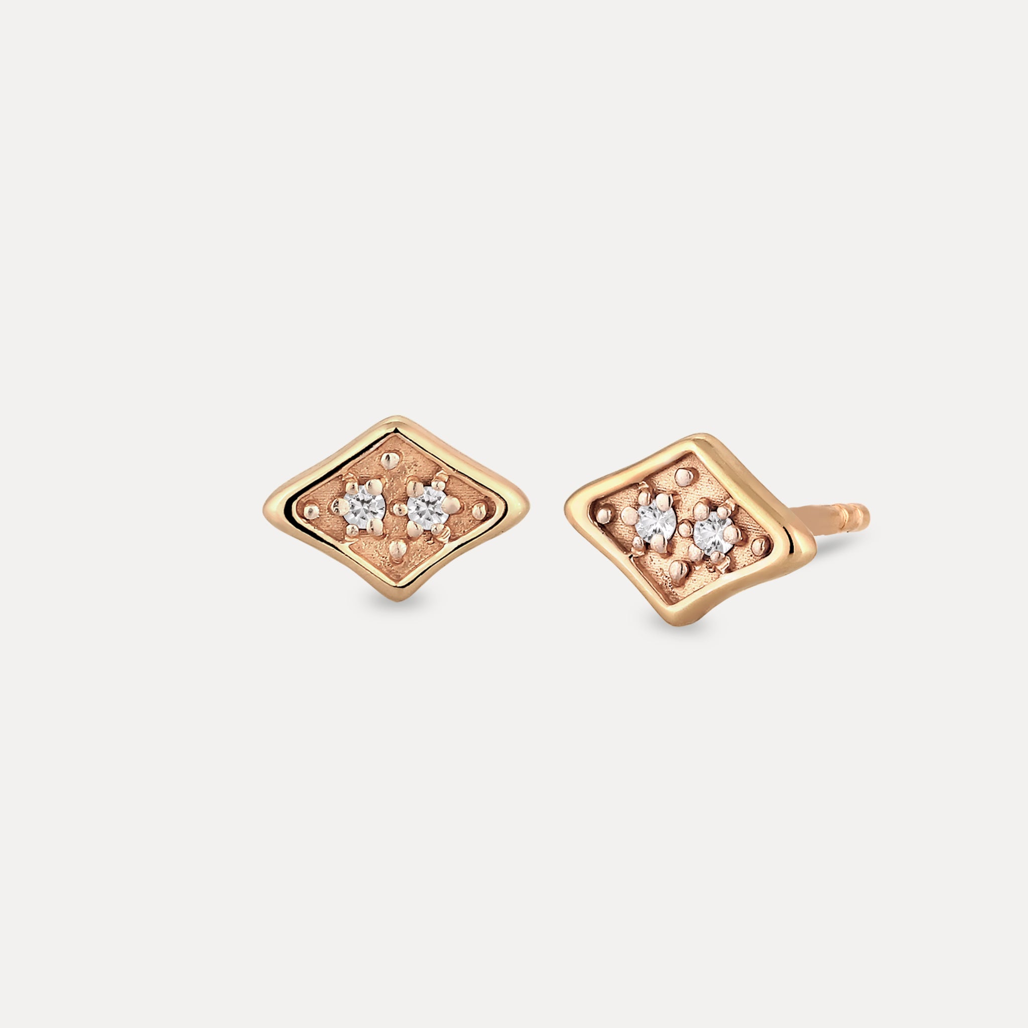 Stilnest Supernova Pavé Ohrstecker Weißer Saphir 585 Gold
