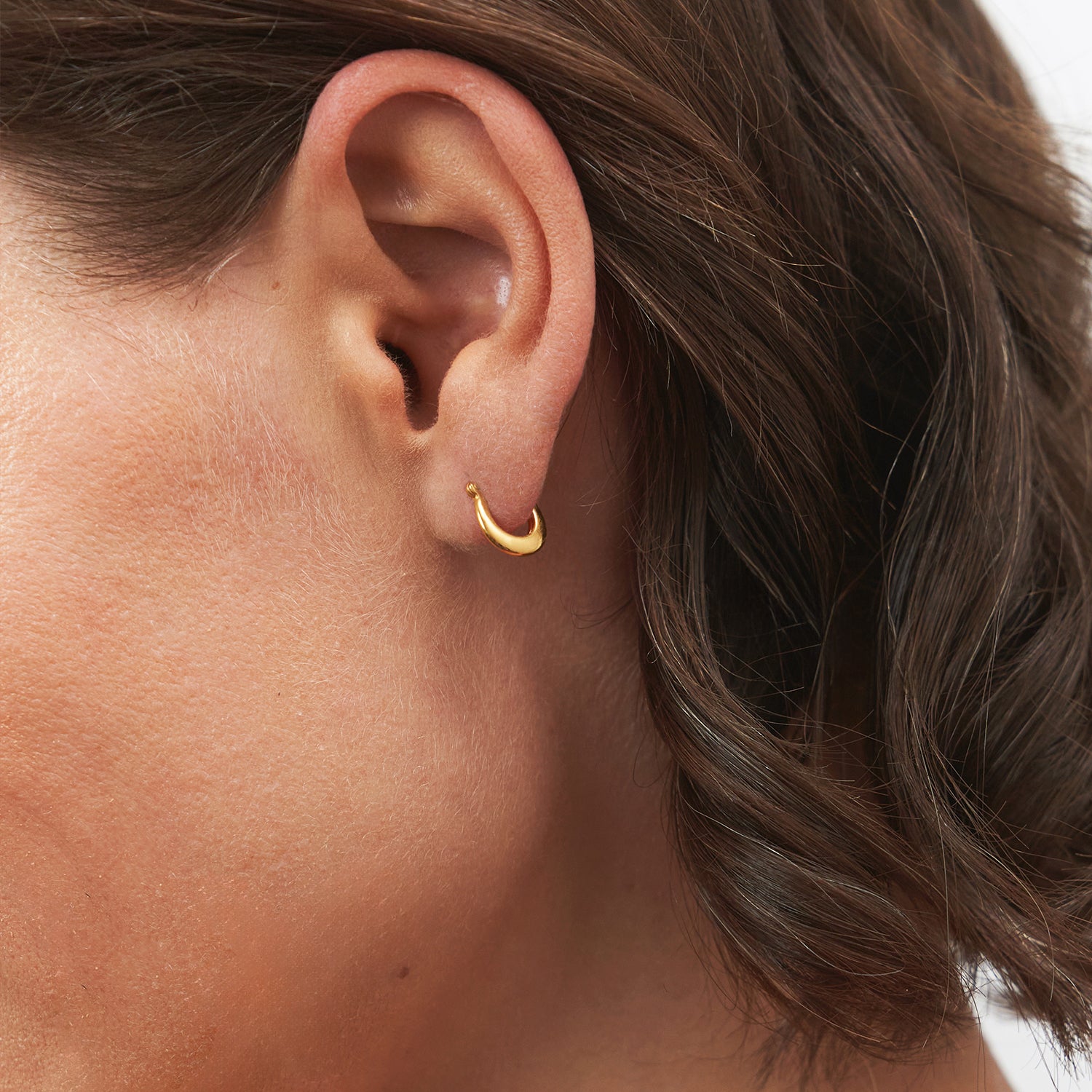 Stilnest Mini Drop Huggies Ohrringe 585 Gold 12mm