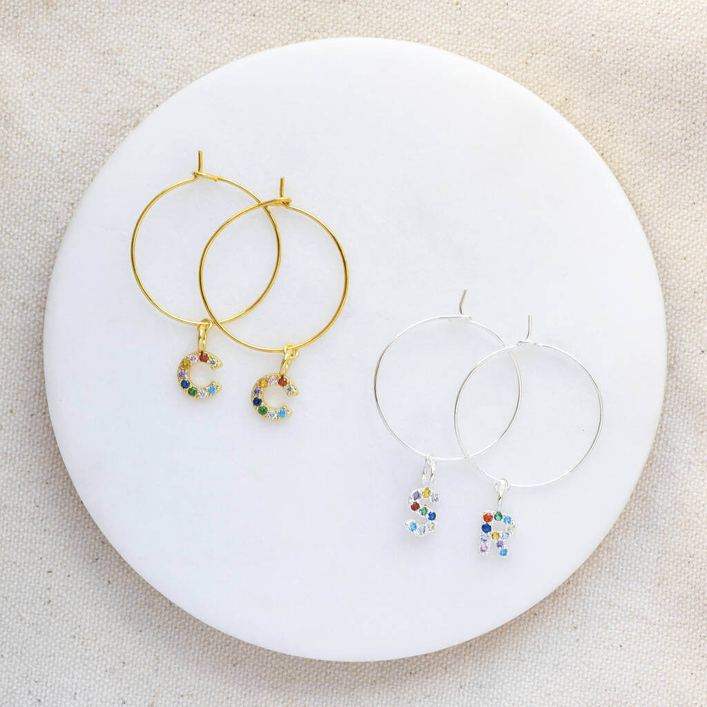 Joy by Corrine Smith Rainbow Initial Creolen gold Zirkonia