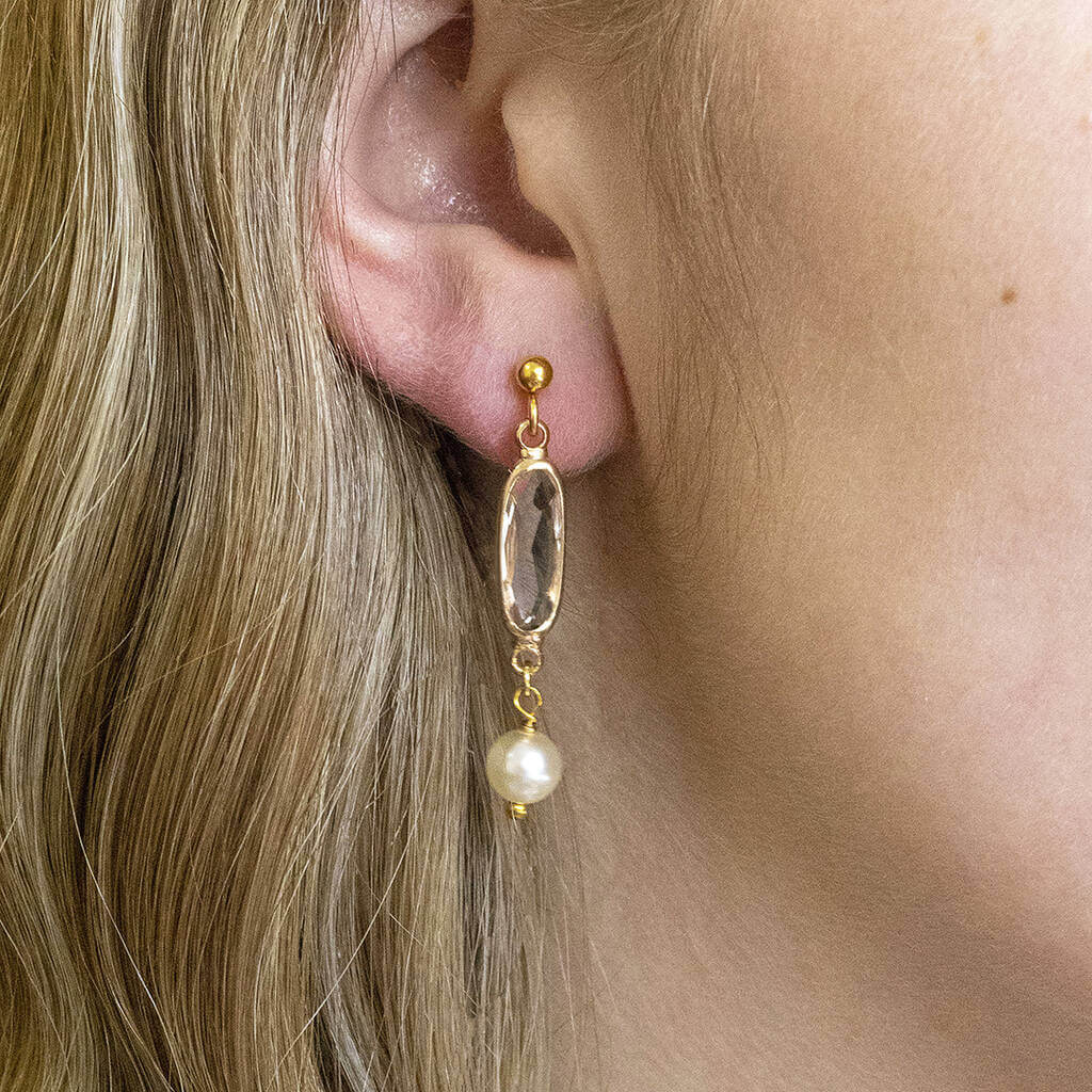 Joy by Corrine Smith Oval Birthstone Ohrringe Gold Perle