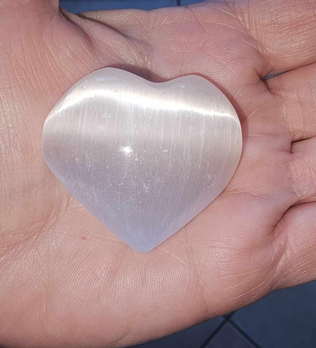 NKlaus HEALING CRYSTALS Selenit Herzstein 4cm 3 Stück weiß