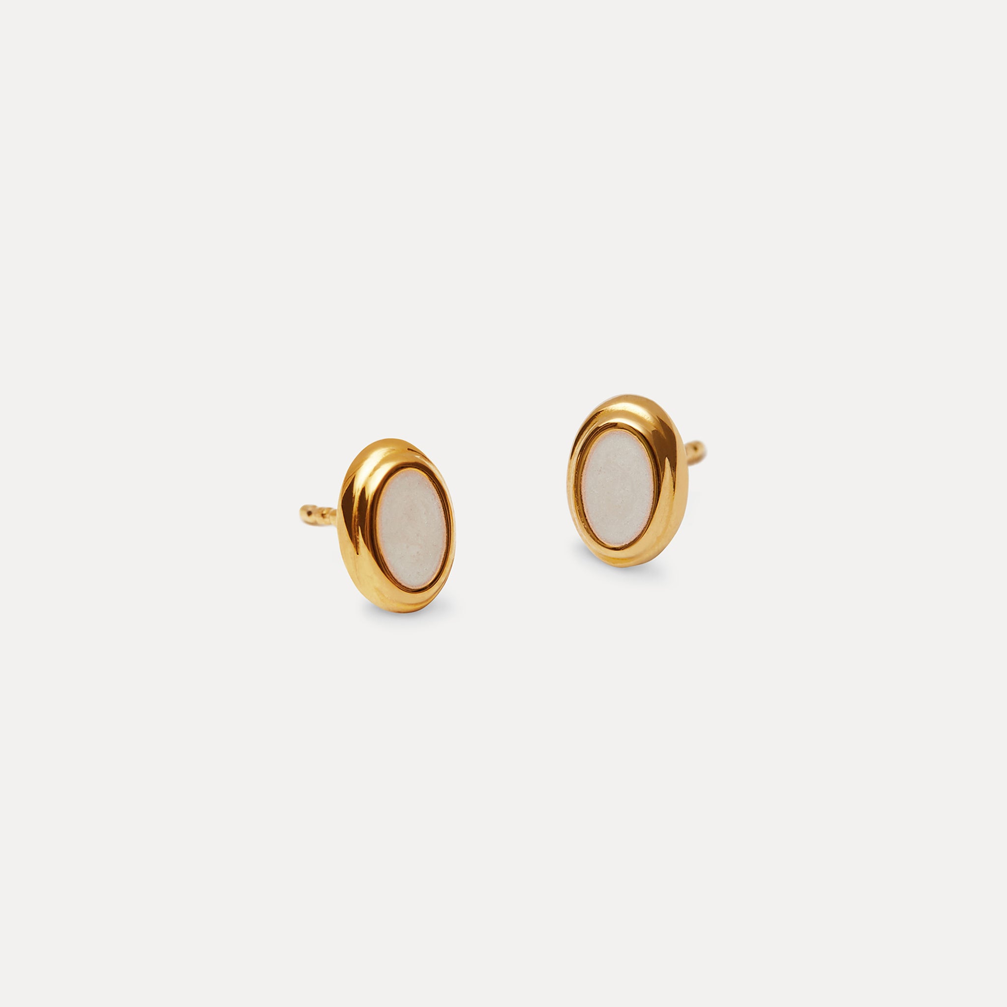 Stilnest Enamel Ohrstecker Perlenweiß 24k Gold Vermeil