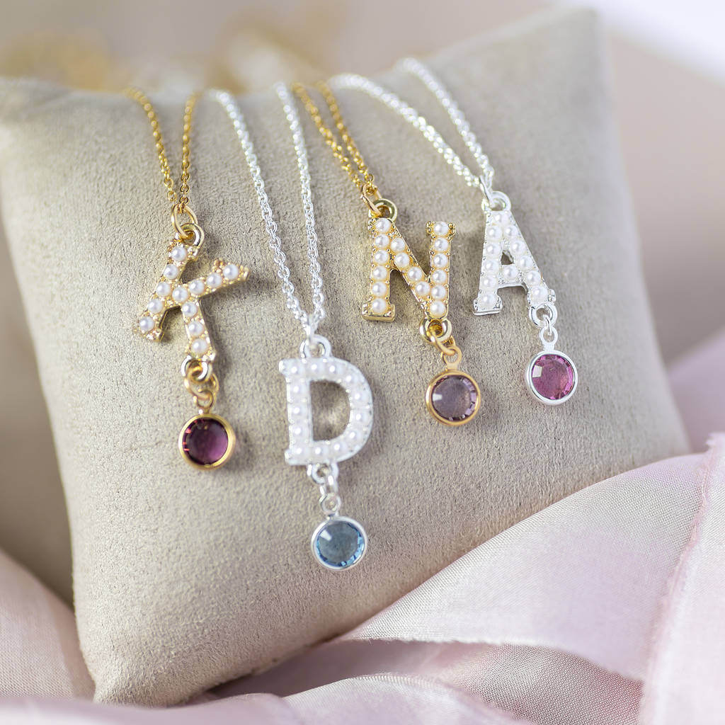Joy by Corrine Smith Pearl Initial Halskette Perle Geburtsstein
