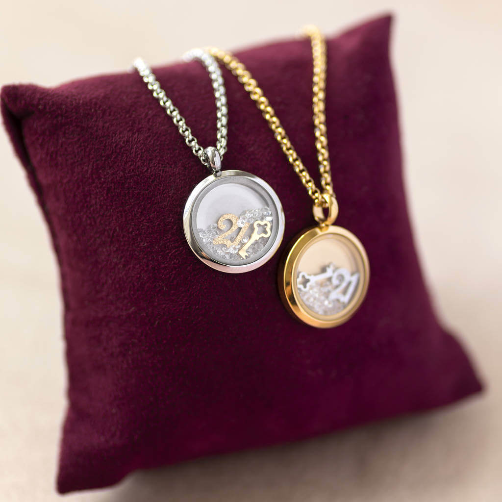 Joy by Corrine Smith 21 Birthday Floating Locket Halskette