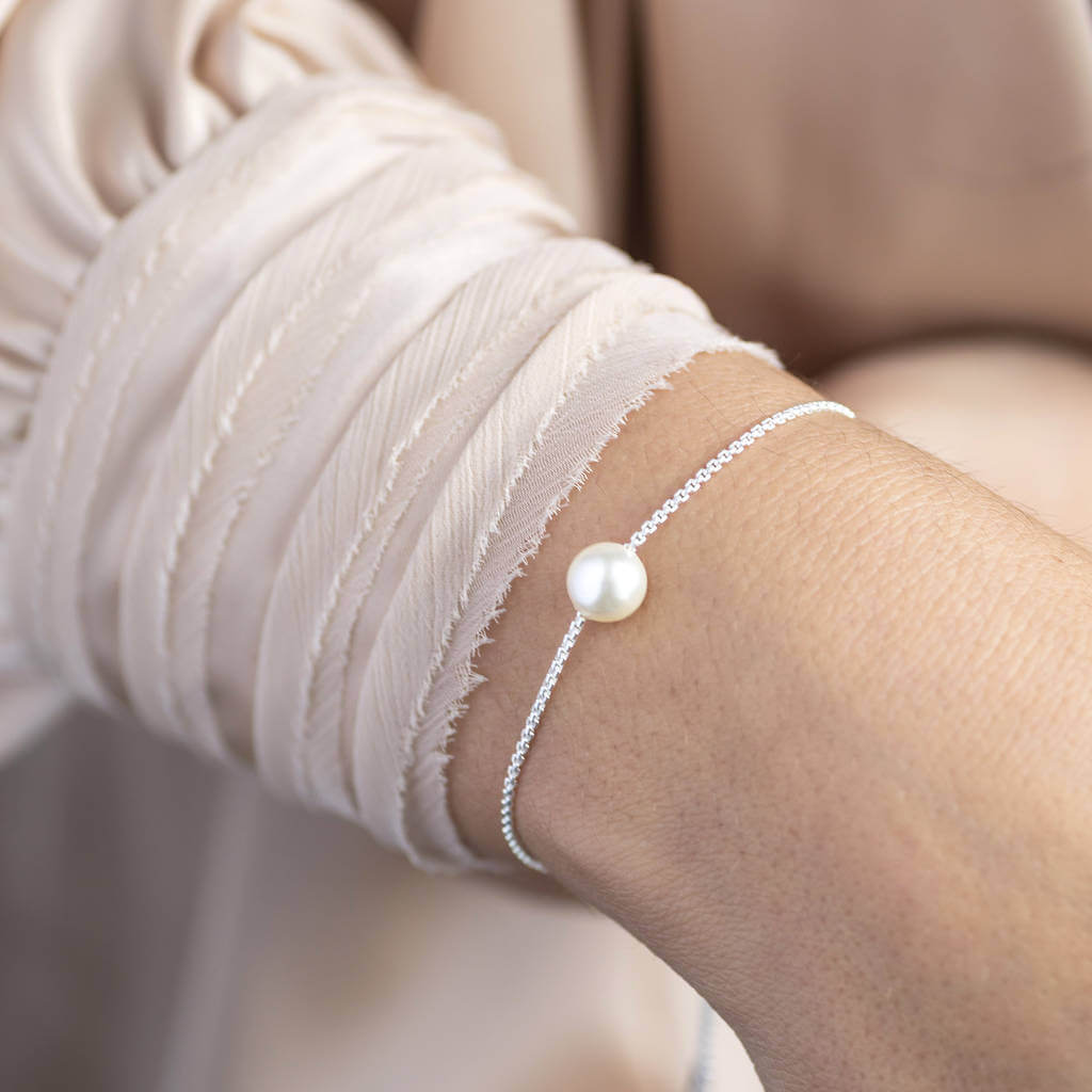 Joy by Corrine Smith Single Floating Pearl Armband Gold Perle