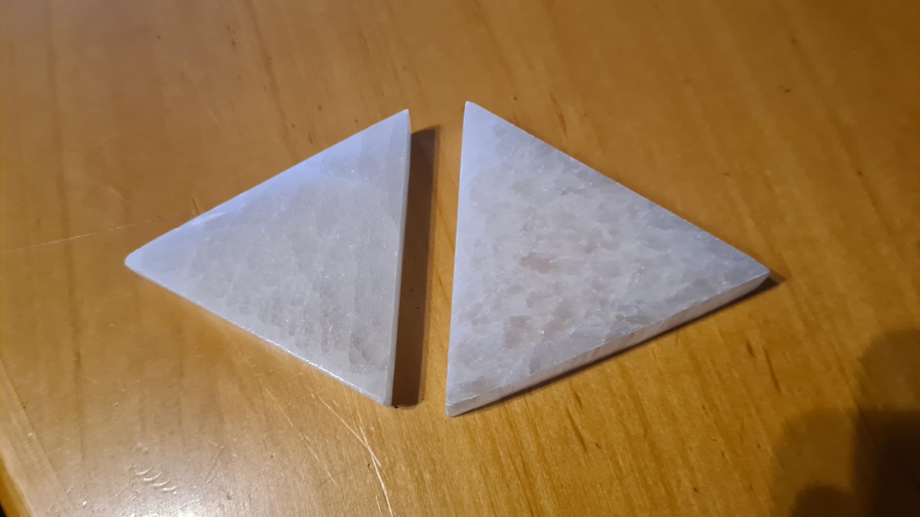 NKlaus Healing Crystals Selenit Dreieck 7x8cm Ladeplatte