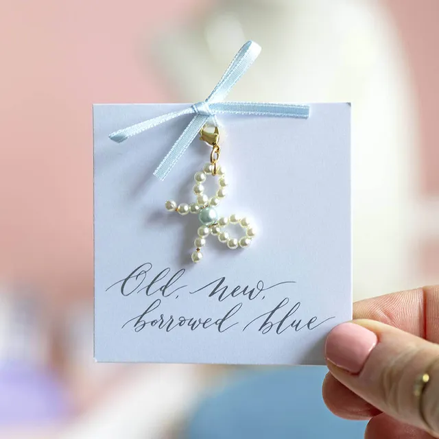 Joy by Corrine Smith Keepsake Charms Anhänger Perle Schleife silber