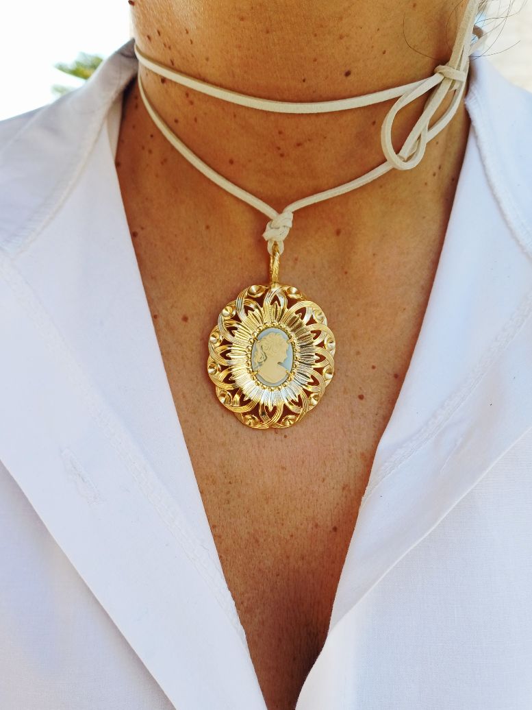 Alevá Bijoux Romeo Anhänger Gold Kamee 5 cm