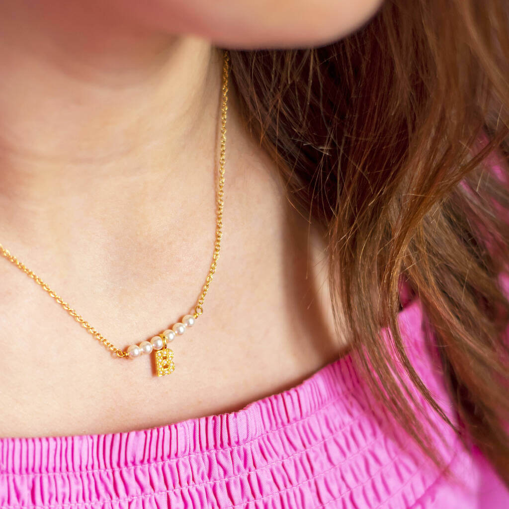 Joy by Corrine Smith Pearl Bar Initial Halskette Gold Perle