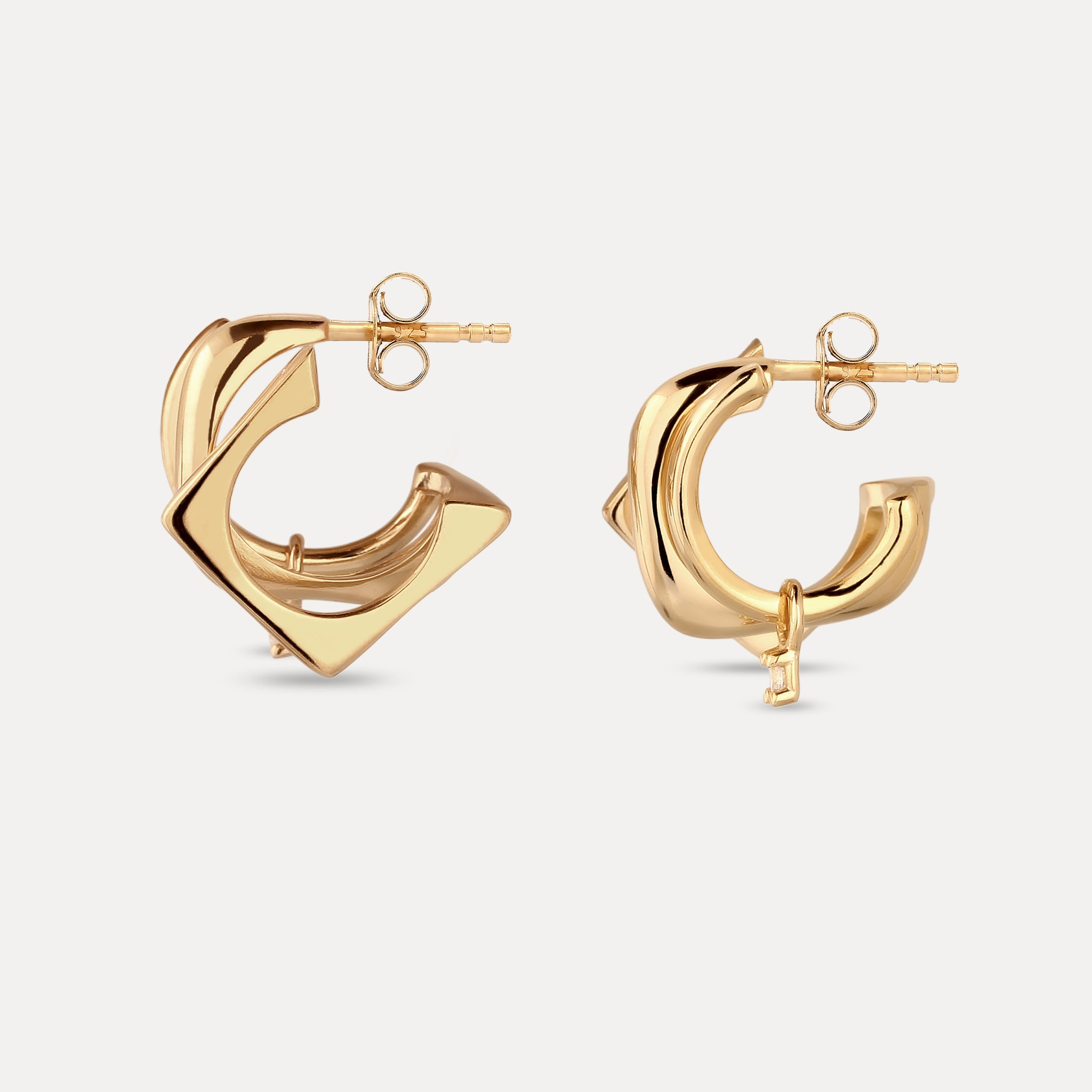 Stilnest Saphir Triple Shape Huggie Ohrringe Gold Vermeil