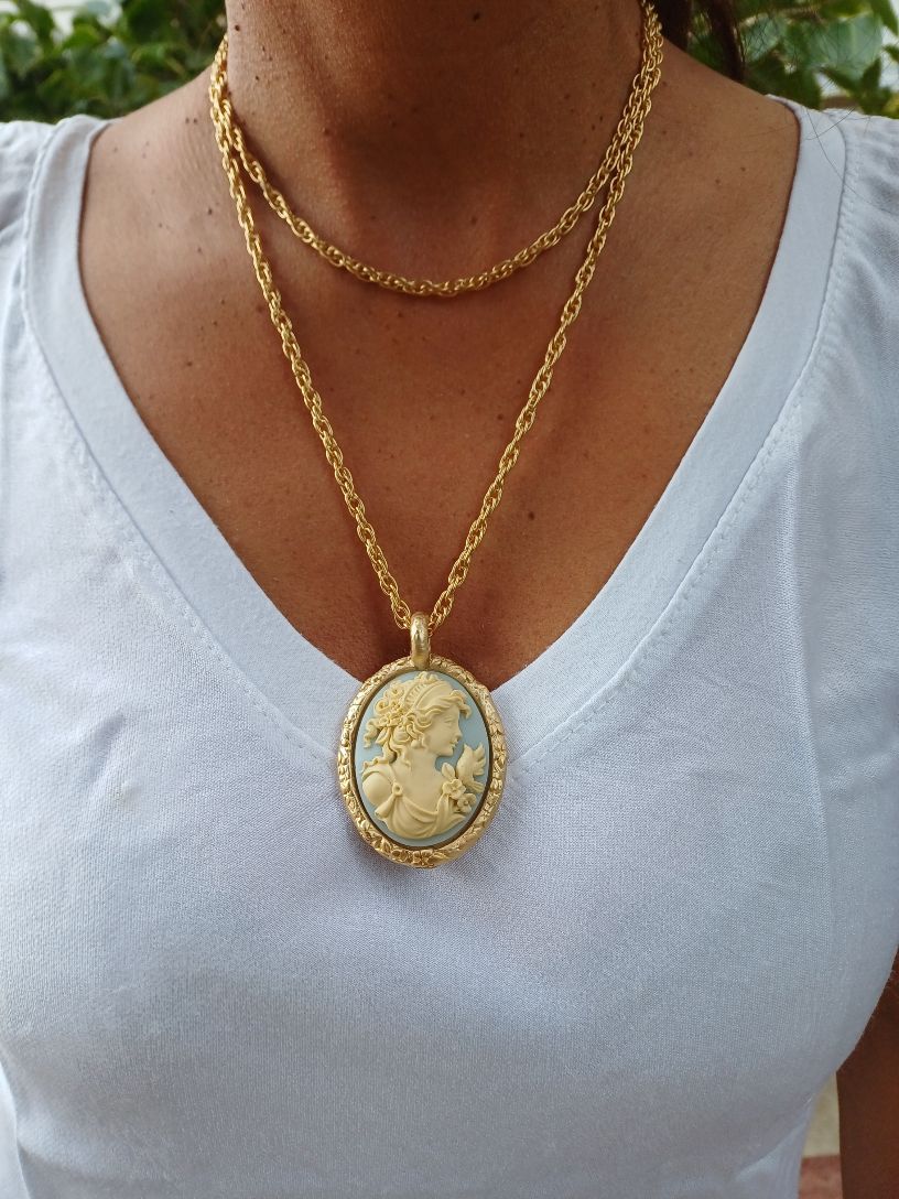 Alevá Bijoux Cammei Cammeo Anhänger Gold Hellblau