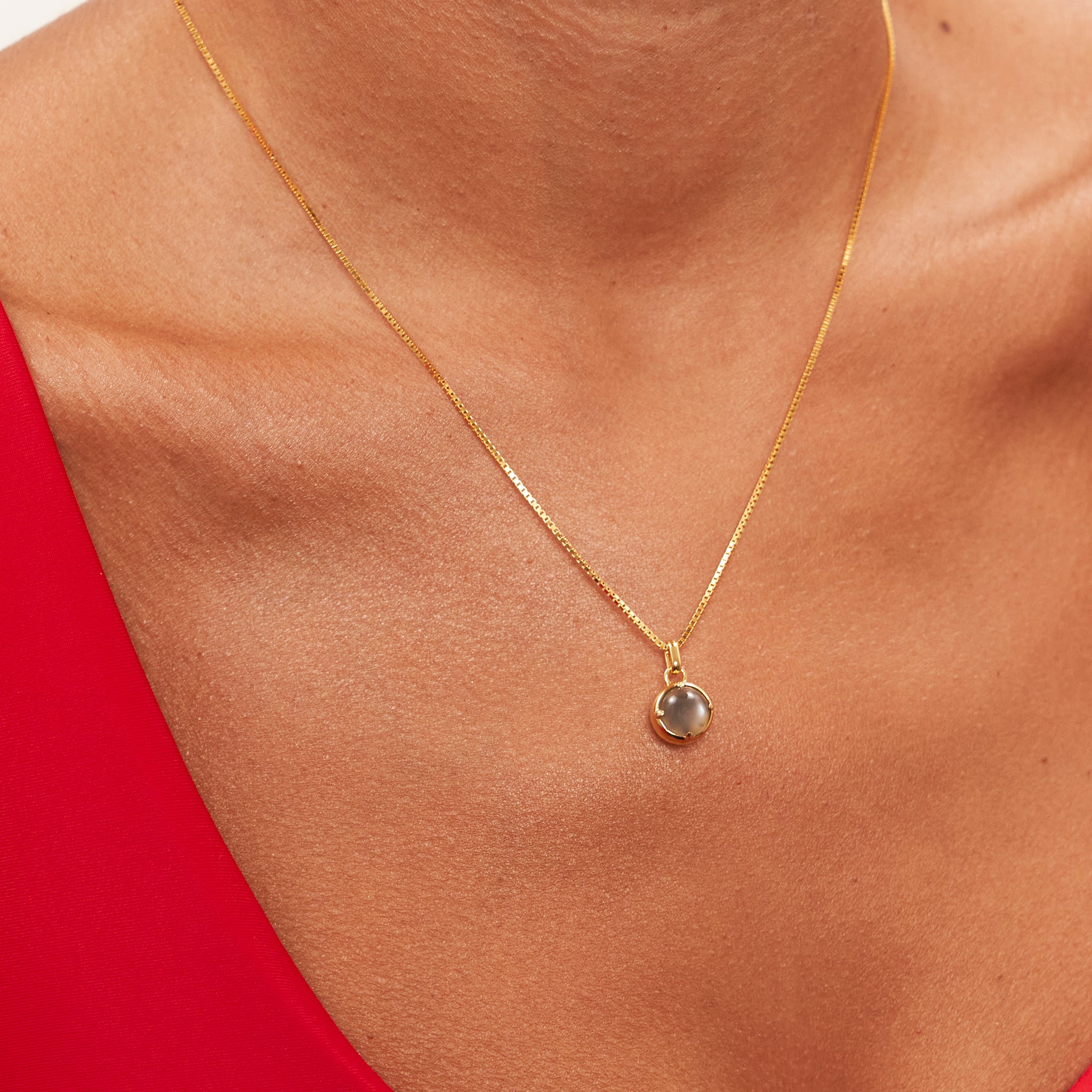Stilnest Instants Balance Grauer Mondstein Kette 45cm Vermeil