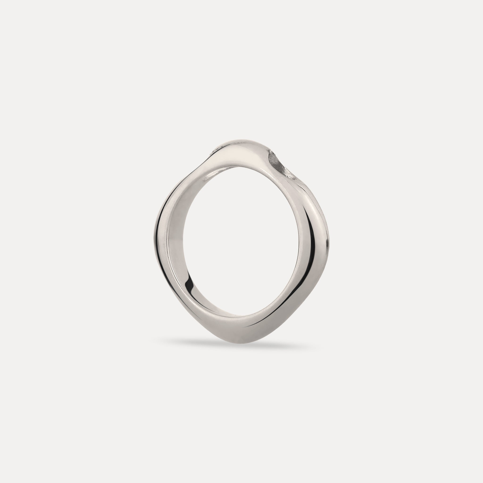 Stilnest Contour Ring Anhänger Gold Vermeil skulptural
