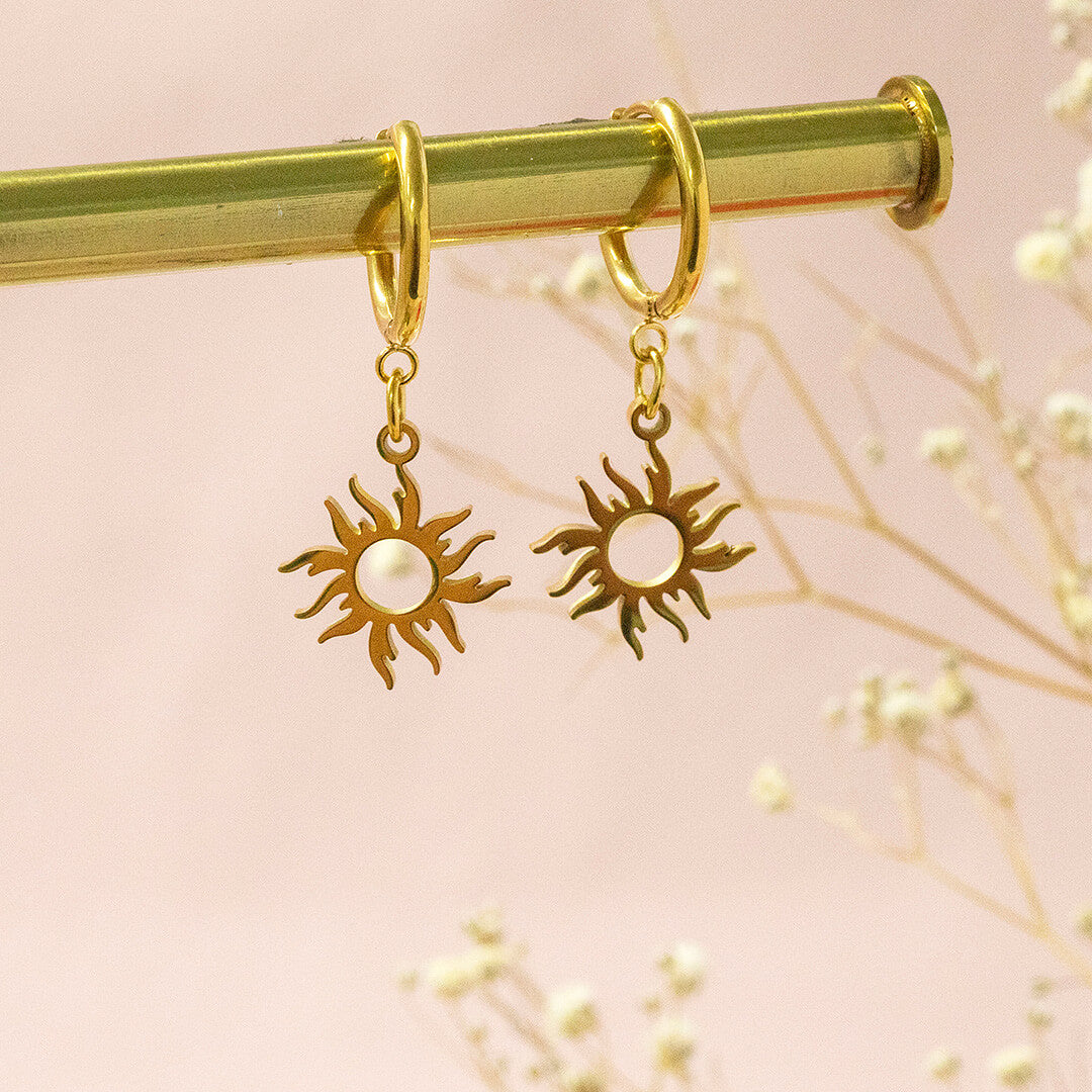 Joy by Corrine Smith Helios Sun Charm Creolen Gold limitiert