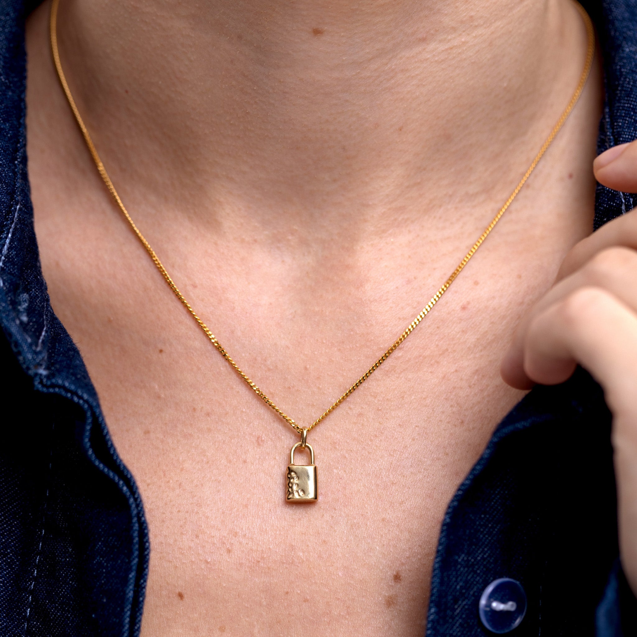 Stilnest Pendants Padlock Charm Anhänger Gold Vermeil