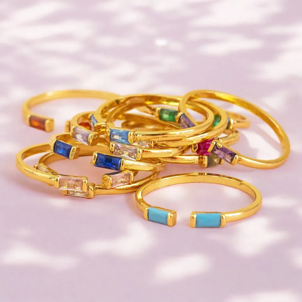 Joy by Corrine Smith Baguette Birthstone Stapelring Gold Kristall