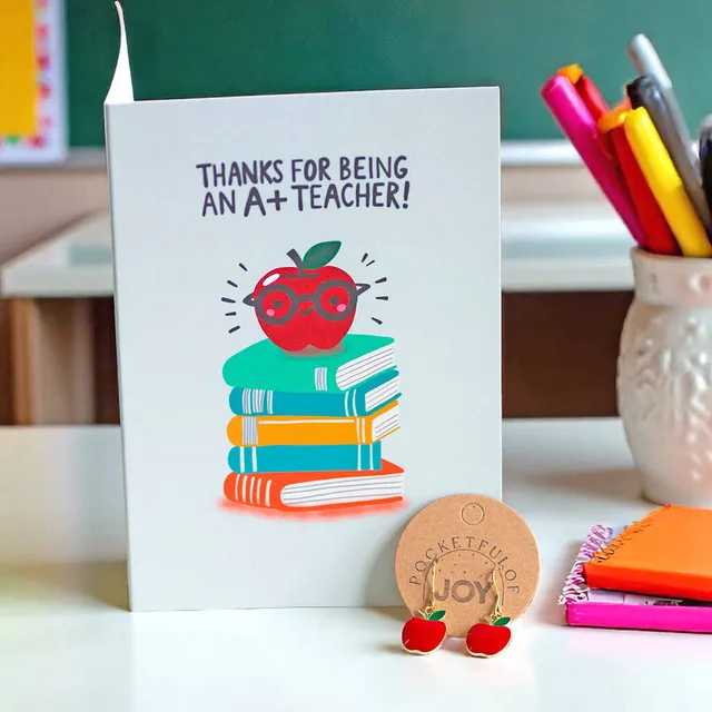 JOY by Corrine Smith Apfel Ohrringe Rot Gold mit Karte A6