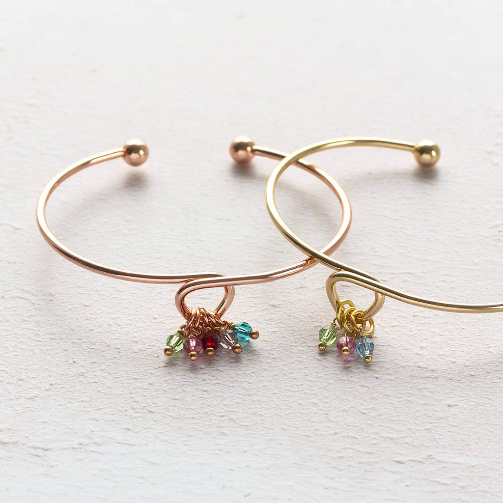 Joy by Corrine Smith Family Bangle Geburtsstein Armreif Gold