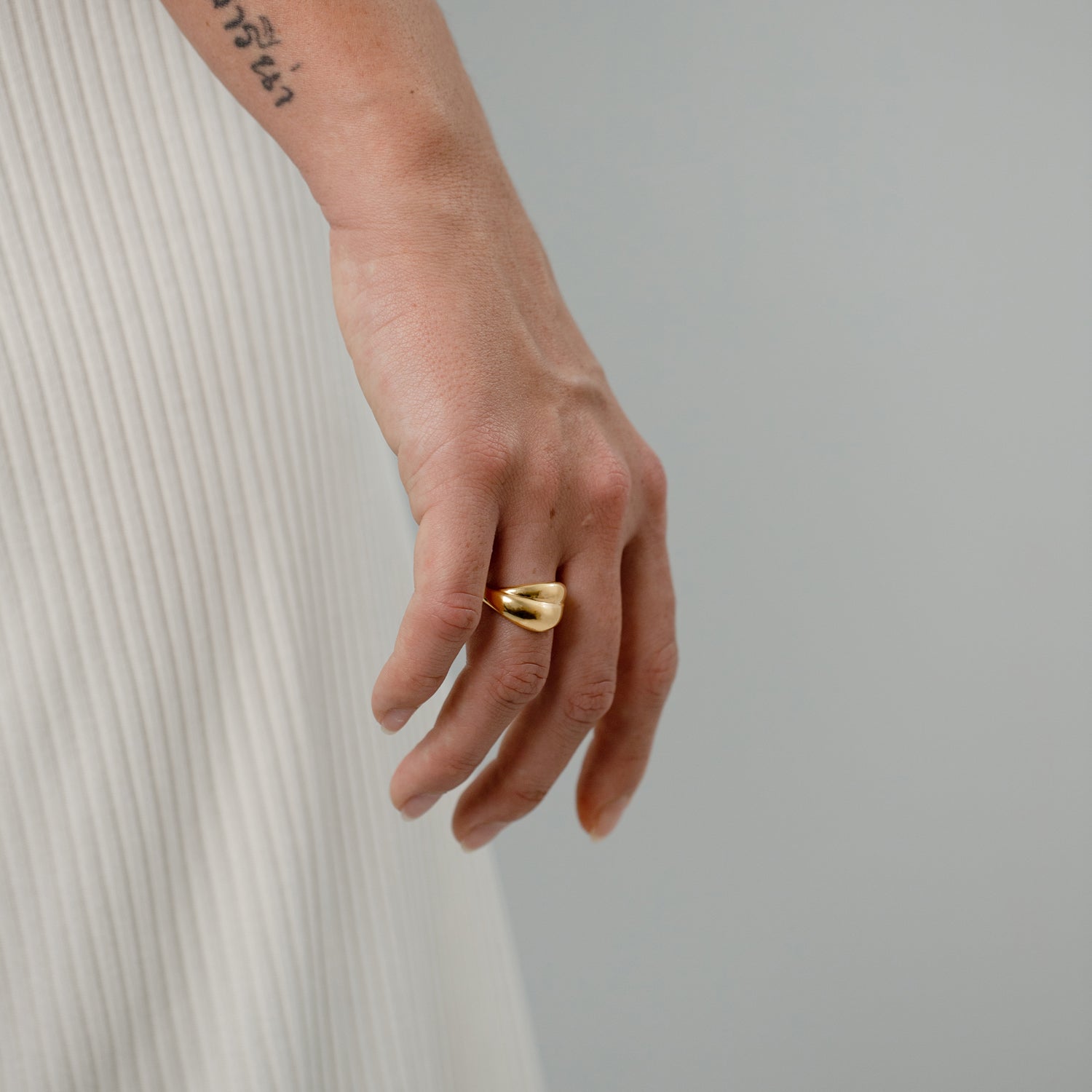 Stilnest Hug Ring Statementring Gold Vermeil 56