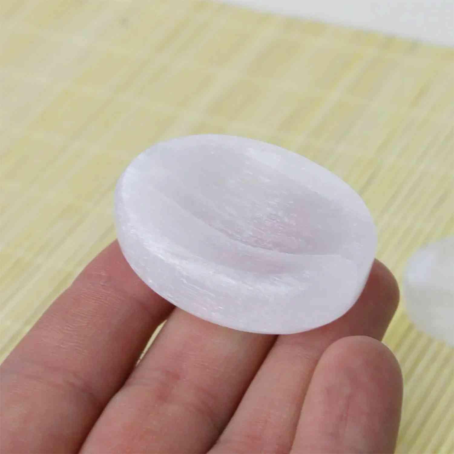 NKlaus Healing Crystals Selenit Handschmeichler 4x3cm Heilstein