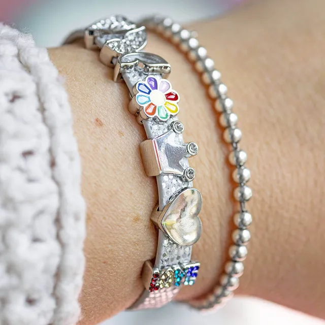 Joy by Corrine Smith Buckle Belt Armband Silber Charms