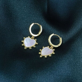 Joy by Corrine Smith Mother of Pearl Herz Creolen Silber