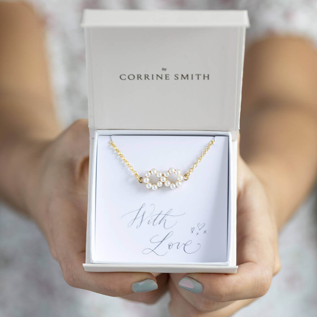 Joy by Corrine Smith Pearl Infinity Armband Gold Perle