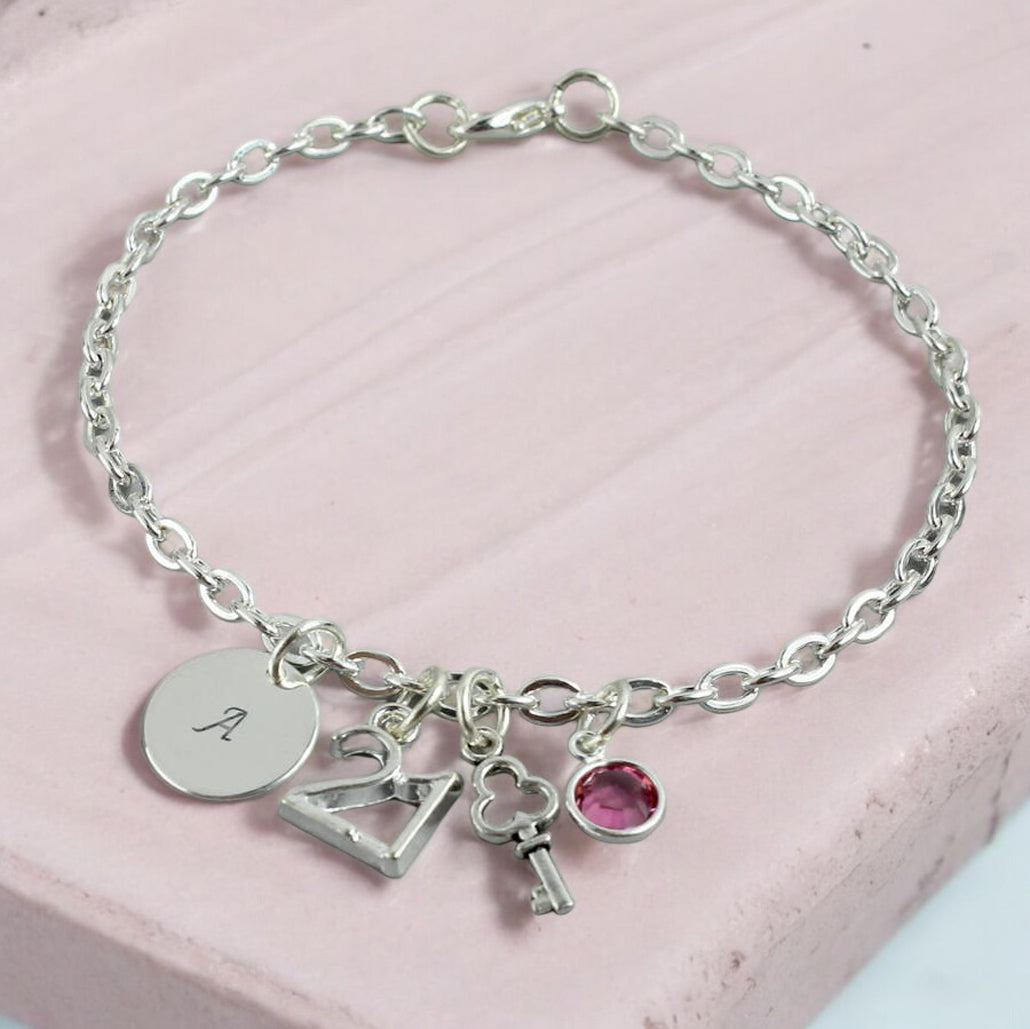 Joy by Corrine Smith 21st Birthday Charm Armband Versilbert Initial