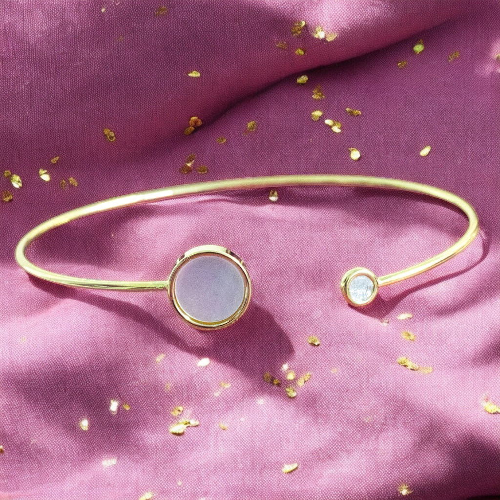 Joy by Corrine Smith Mother Of Pearl Armreif Gold