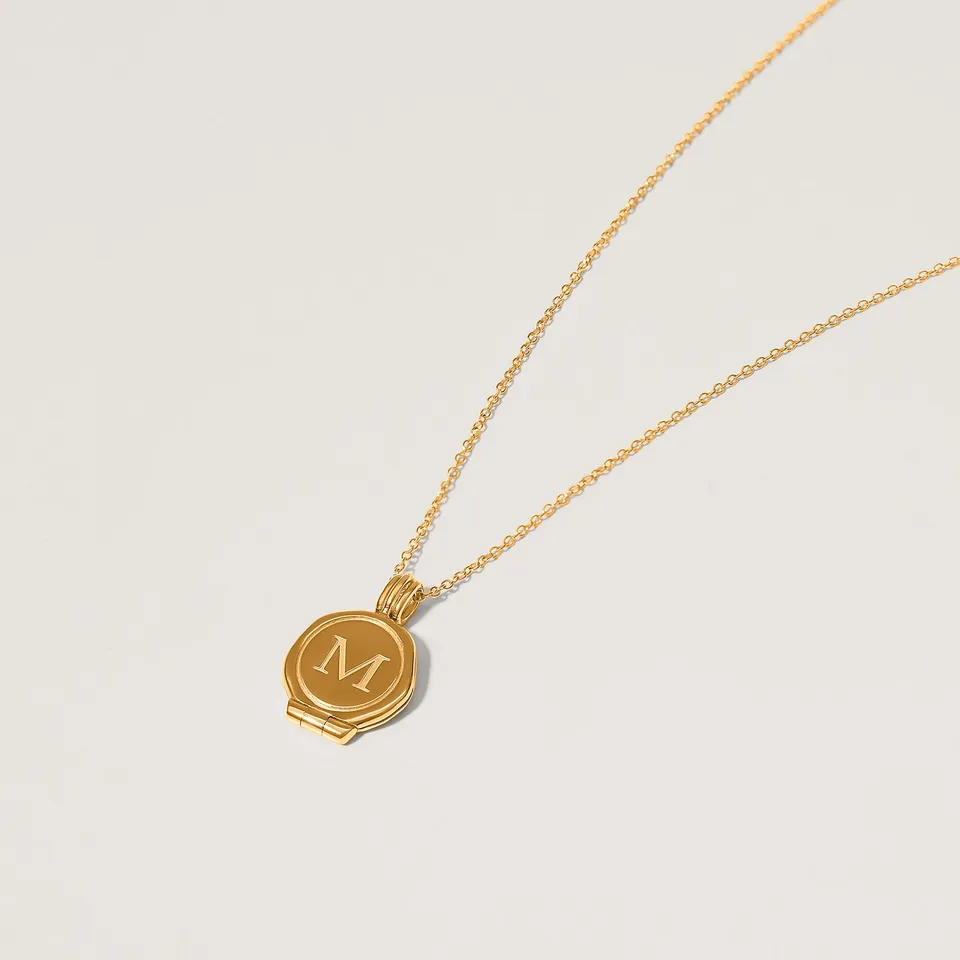 Stilnest Seal Medaillon Halskette Gold Vermeil 45 cm gravierbar