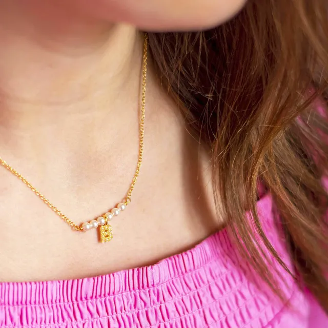Joy by Corrine Smith Pearl Bar Initial Halskette Gold Perle