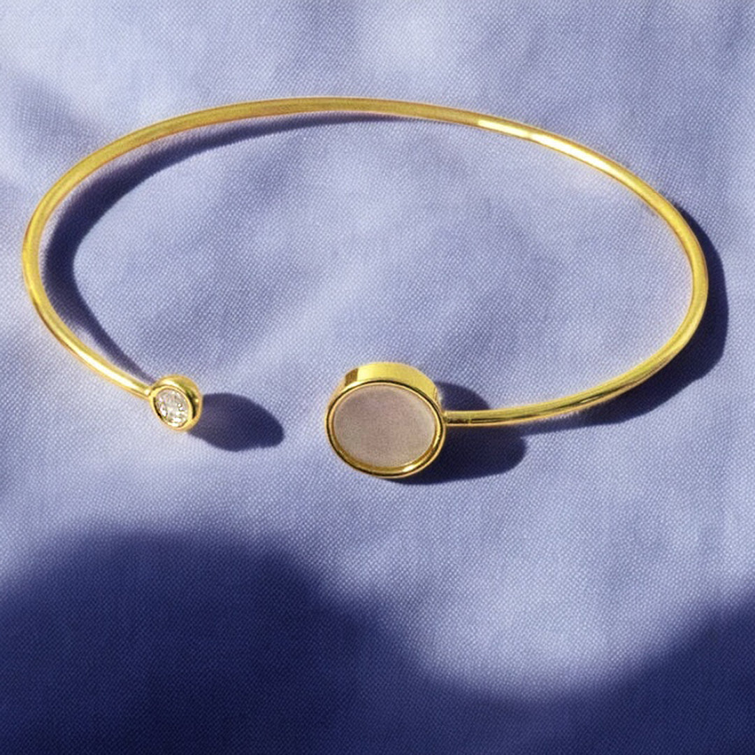 Joy by Corrine Smith Bangle Armreif Perlmutt Kristall Gold