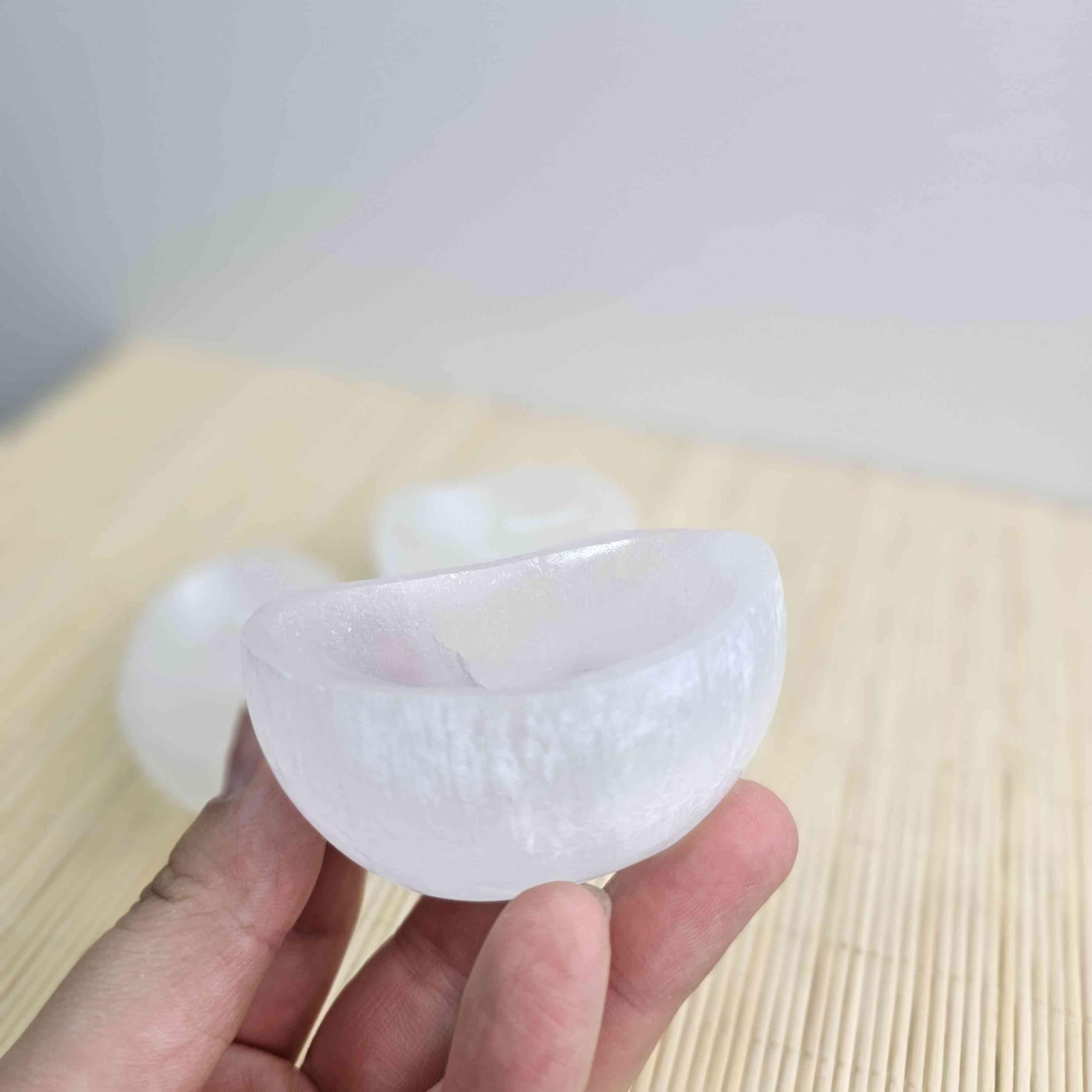 NKlaus HEALING CRYSTALS Selenit Schale 6,5cm Halbkugel
