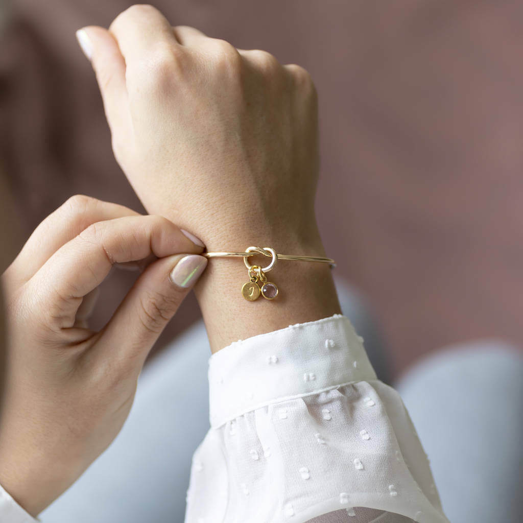 Joy by Corrine Smith Friendship Knot Armreif Gold