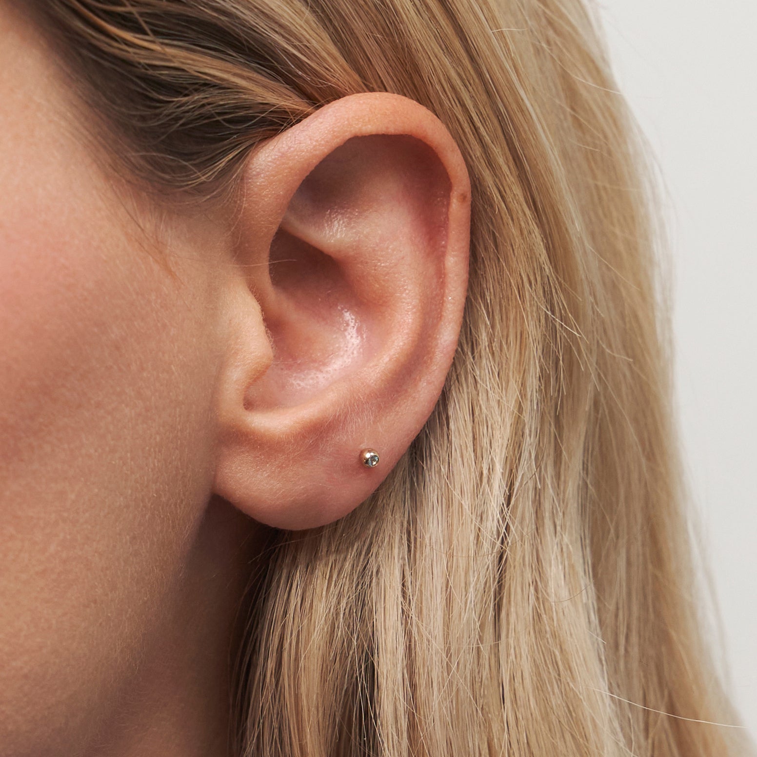 Stilnest Brilliant Dot Ohrstecker Aquamarin 585 Gold